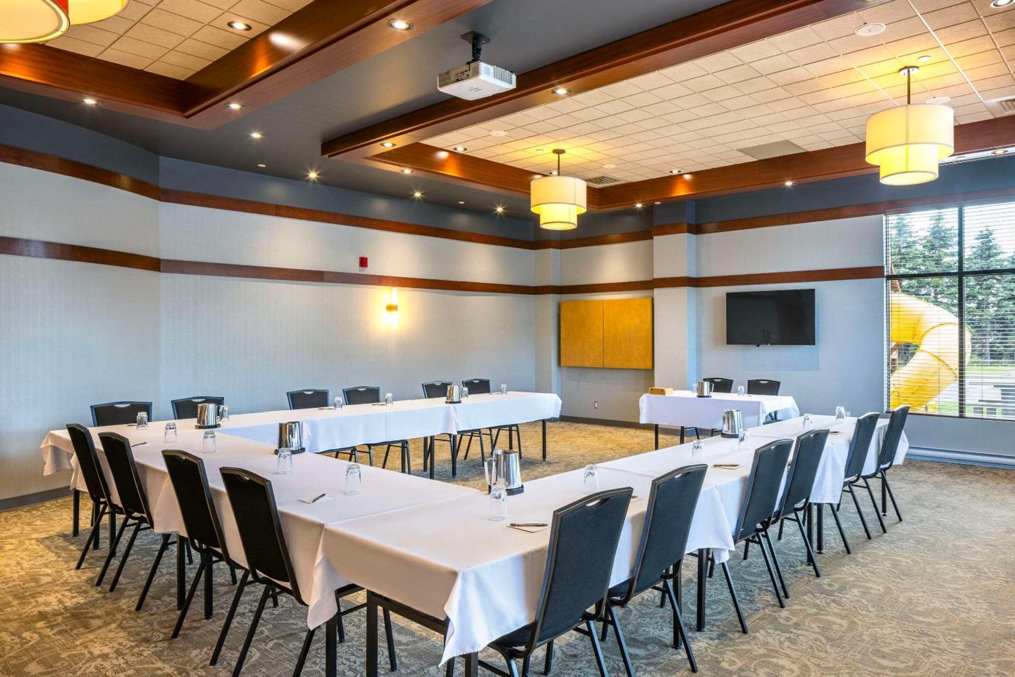 Quality Inn & Suites Леві Екстер'єр фото
