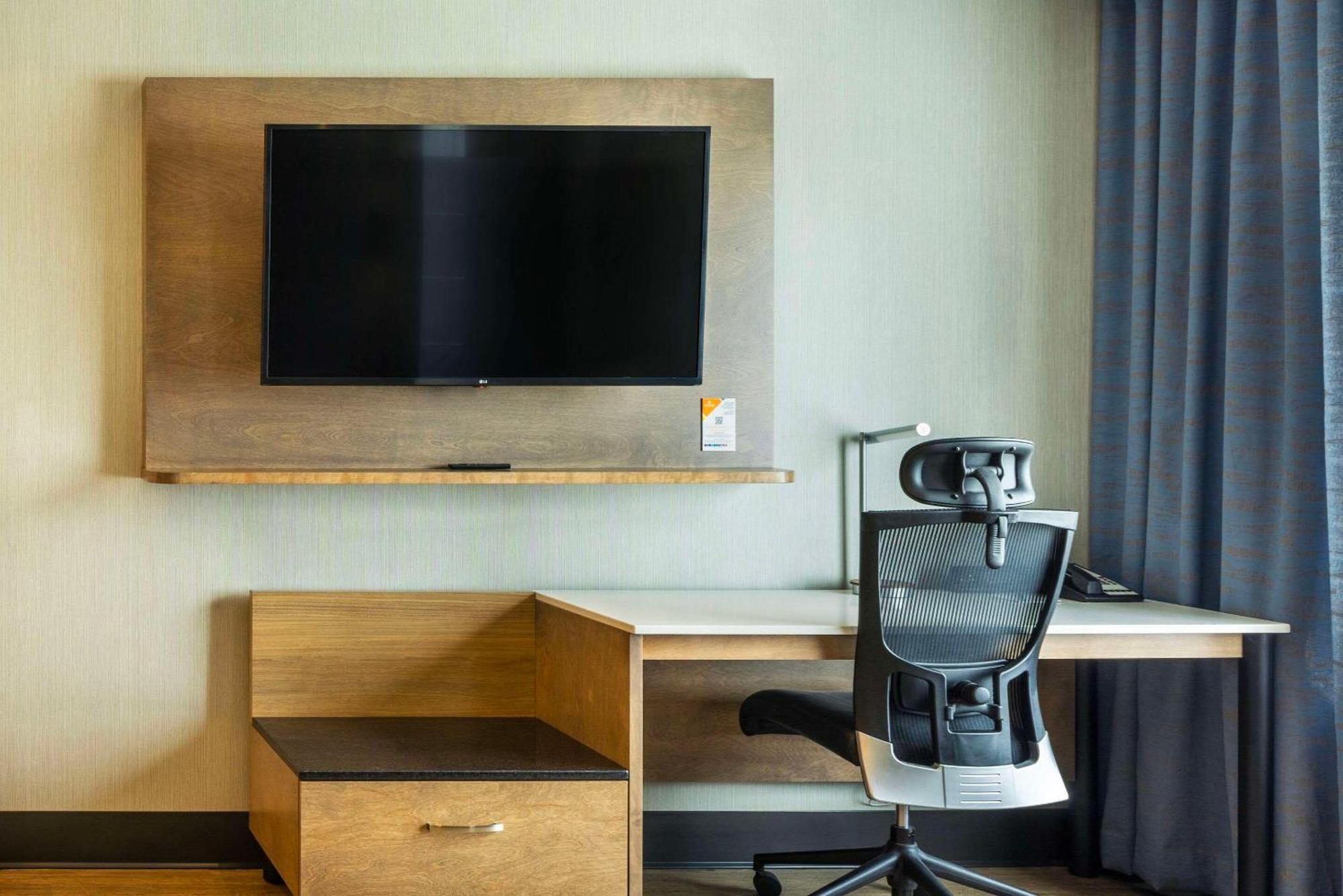 Quality Inn & Suites Леві Екстер'єр фото
