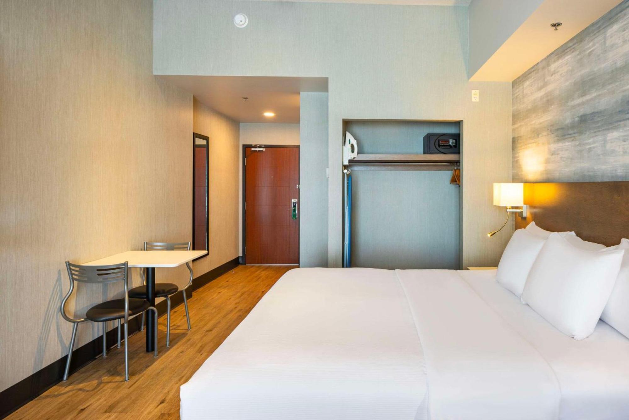 Quality Inn & Suites Леві Екстер'єр фото