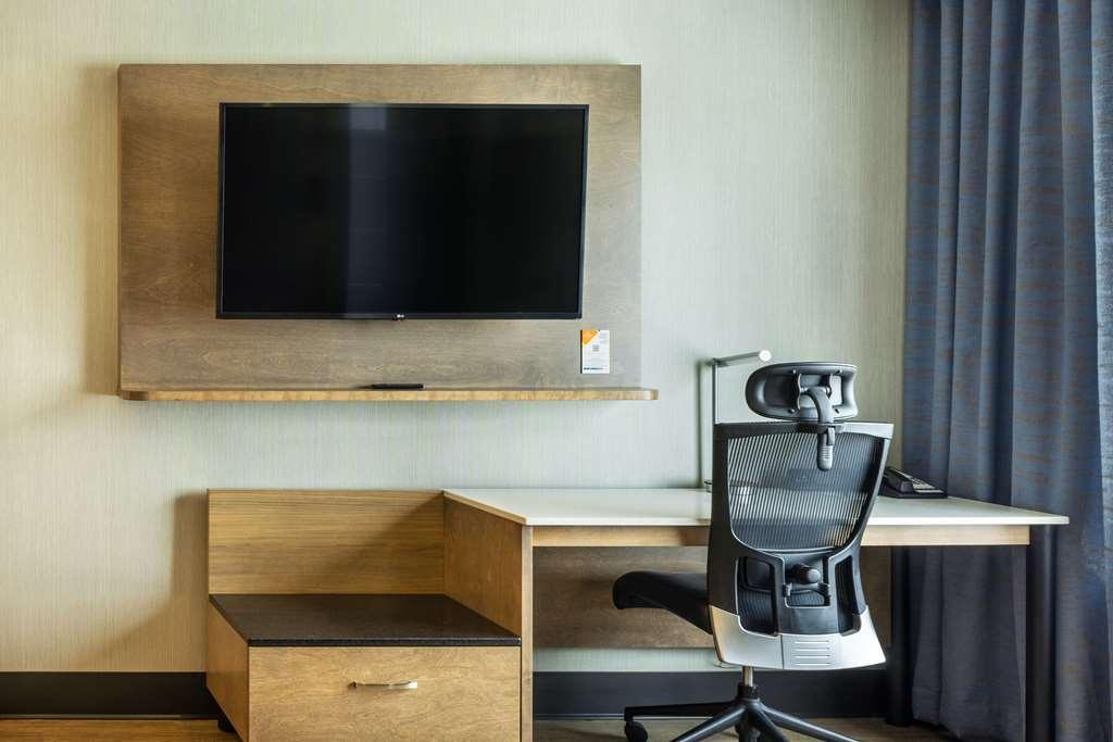 Quality Inn & Suites Леві Номер фото